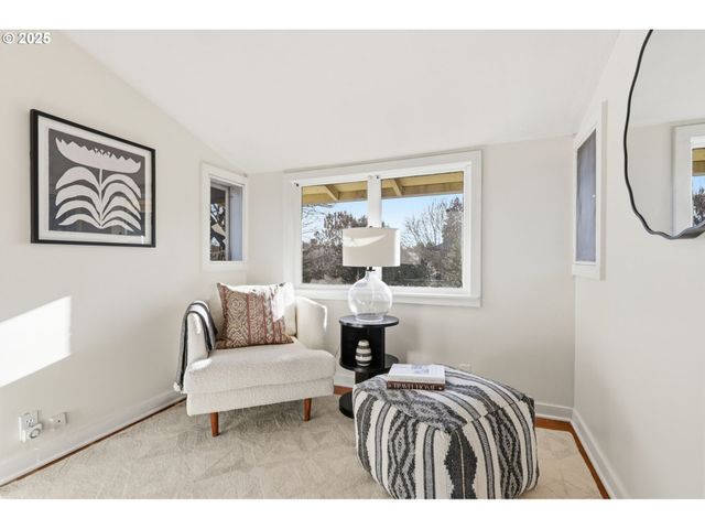 3424 Ne HANCOCK St, Portland, OR 97212