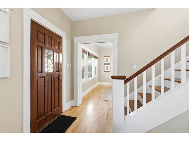 3424 Ne HANCOCK St, Portland, OR 97212