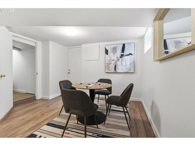 3424 Ne HANCOCK St, Portland, OR 97212