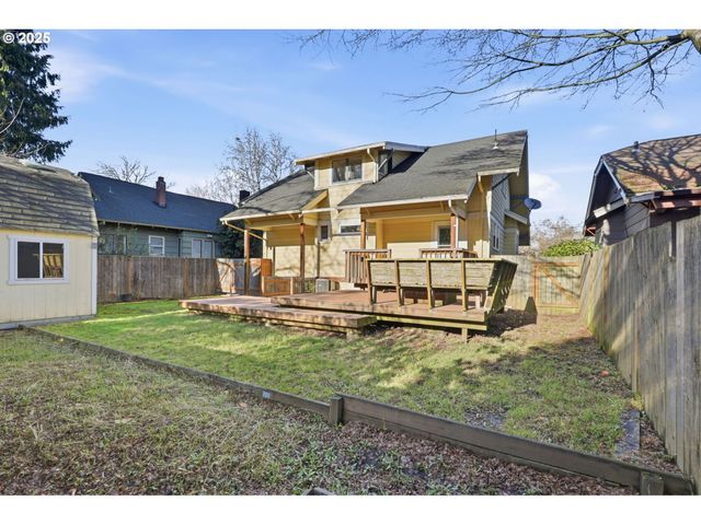 3424 Ne HANCOCK St, Portland, OR 97212