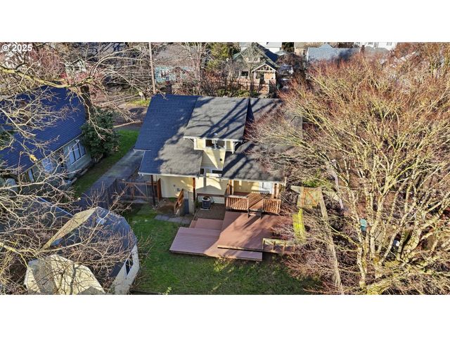 3424 Ne HANCOCK St, Portland, OR 97212
