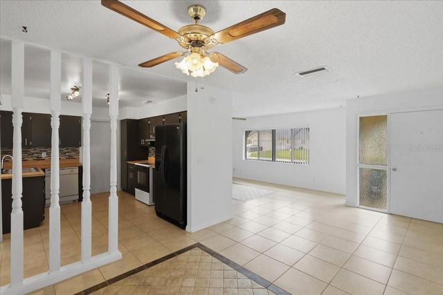 10 FENWICK LANE, Palm Coast, FL 32137