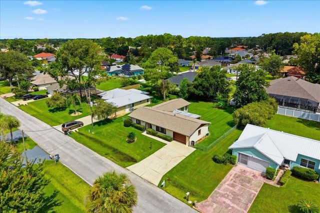 10 FENWICK LANE, Palm Coast, FL 32137
