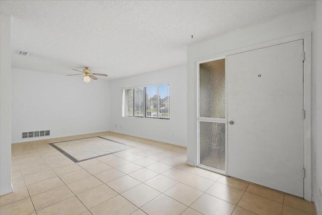 10 FENWICK LANE, Palm Coast, FL 32137