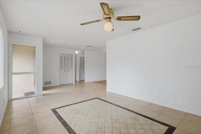 10 FENWICK LANE, Palm Coast, FL 32137
