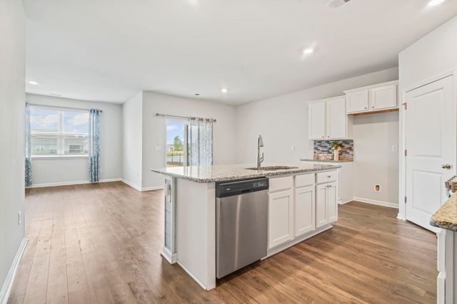 2048 Ridgedale Dr., Conway, SC 29526