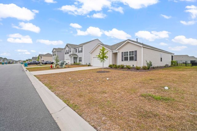 2048 Ridgedale Dr., Conway, SC 29526