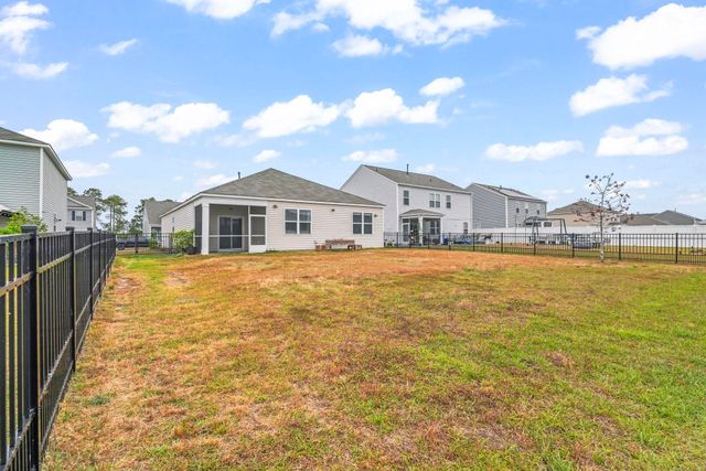 2048 Ridgedale Dr., Conway, SC 29526