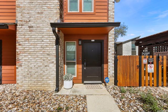 2718 Old Field, San Antonio, TX 78247