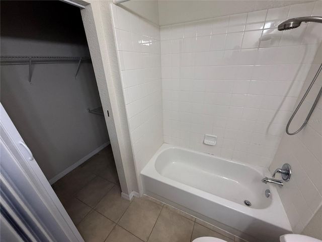 1995 ERVING CIRCLE 307, Ocoee, FL 34761