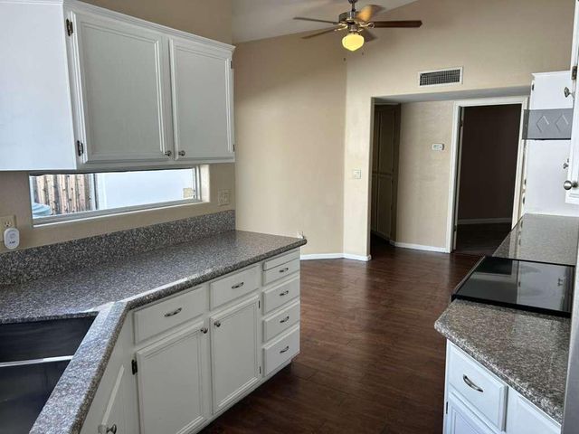 15822 N 5th Avenue, Phoenix, AZ 85023