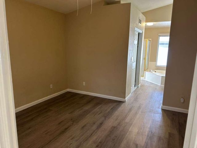 15822 N 5th Avenue, Phoenix, AZ 85023