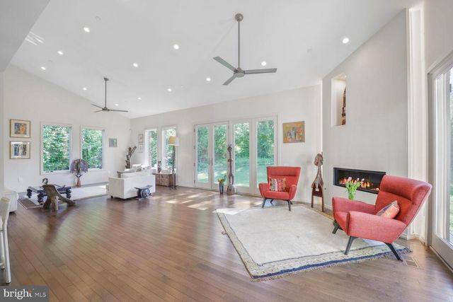 8507 RAYBURN RD, Bethesda, MD 20817