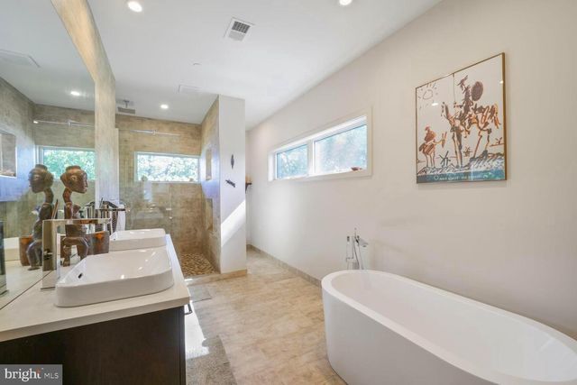 8507 RAYBURN RD, Bethesda, MD 20817