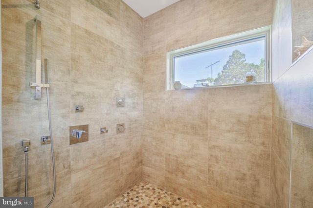 8507 RAYBURN RD, Bethesda, MD 20817