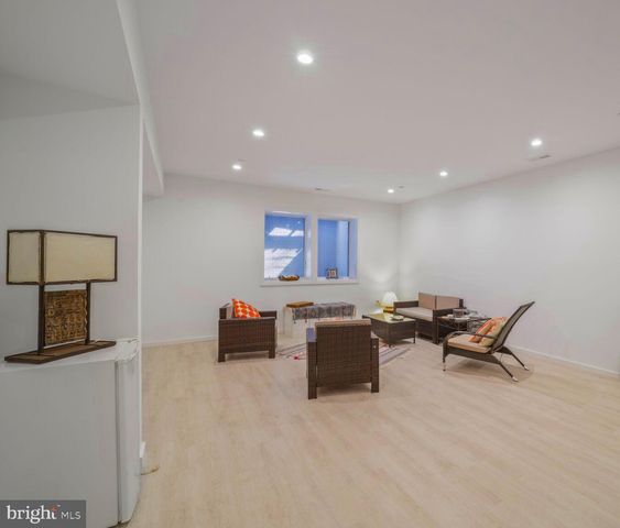 8507 RAYBURN RD, Bethesda, MD 20817