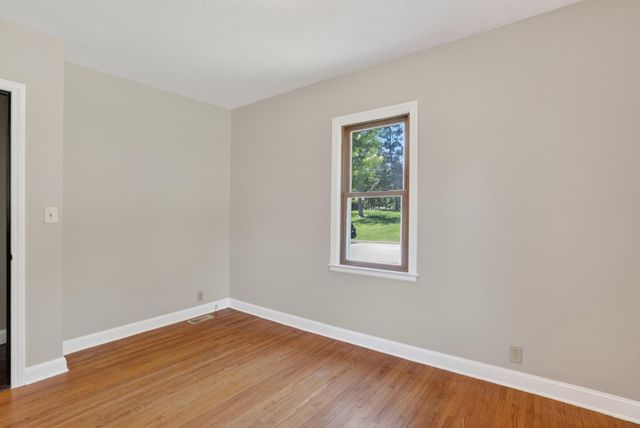 3633 Lowry Avenue N, Robbinsdale, MN 55422