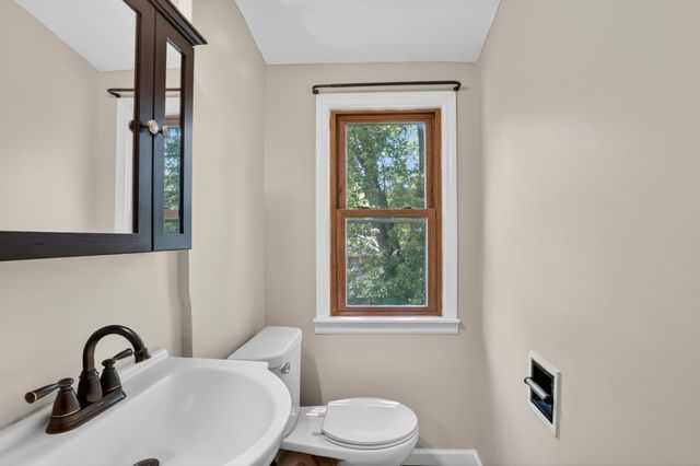 3633 Lowry Avenue N, Robbinsdale, MN 55422
