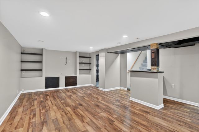 3633 Lowry Avenue N, Robbinsdale, MN 55422
