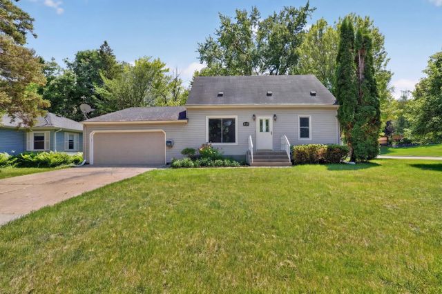 3633 Lowry Avenue N, Robbinsdale, MN 55422