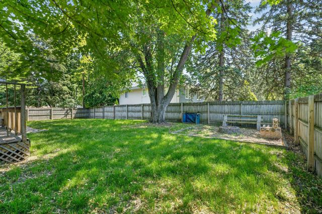 3633 Lowry Avenue N, Robbinsdale, MN 55422