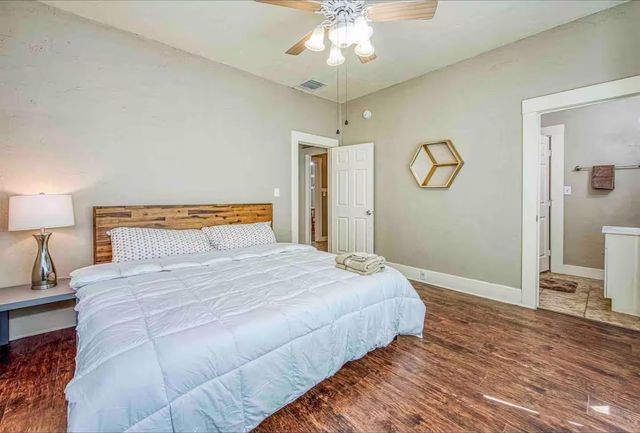 605 N Poplar Avenue, Fresno, CA 93728