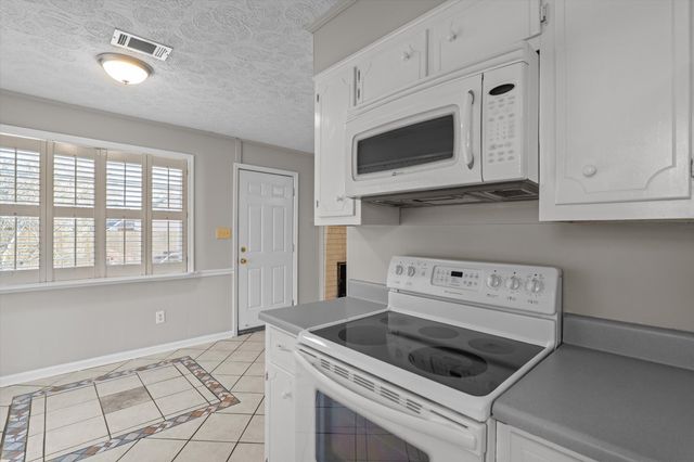 222 Oakridge Drive, Martinez, GA 30907