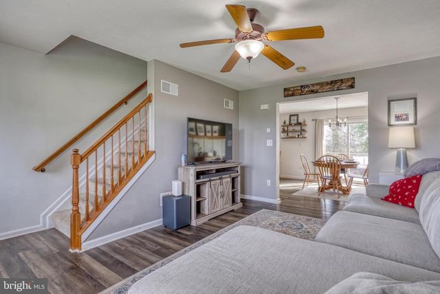 137 MAPLE DR, Hanover, PA 17331