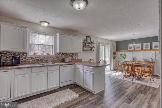 137 MAPLE DR, Hanover, PA 17331