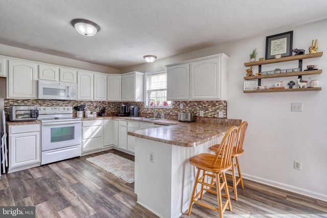 137 MAPLE DR, Hanover, PA 17331