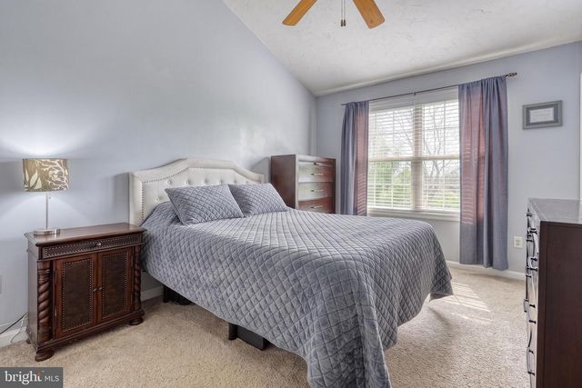 137 MAPLE DR, Hanover, PA 17331