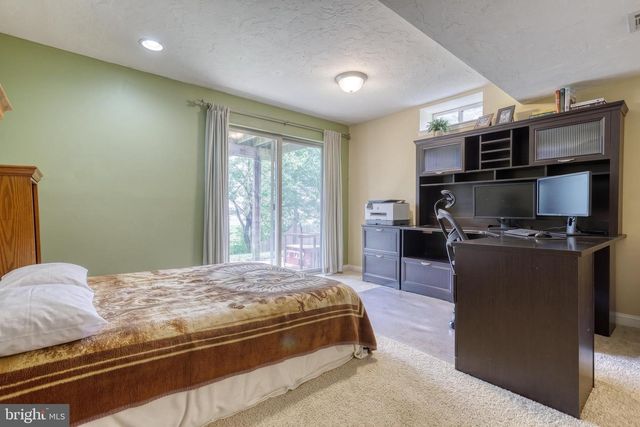 137 MAPLE DR, Hanover, PA 17331