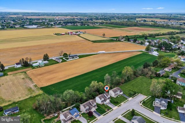 137 MAPLE DR, Hanover, PA 17331