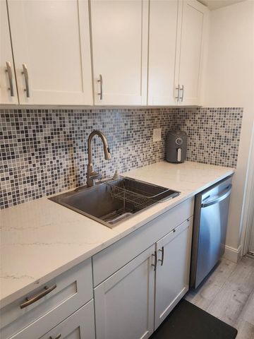 1115 LAKE TER 206, Boynton Beach, FL 33426