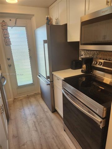 1115 LAKE TER 206, Boynton Beach, FL 33426