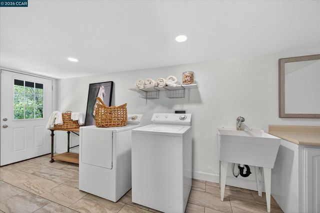 854 Revere Rd, Lafayette, CA 94549