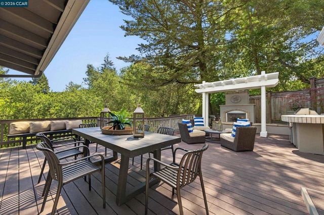 854 Revere Rd, Lafayette, CA 94549