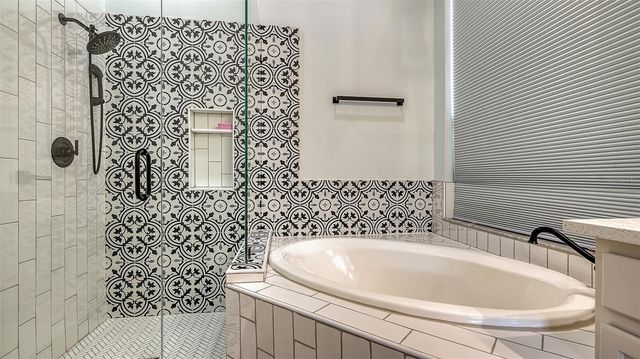 6433 BLUE GROSBEAK CIRCLE, Lakewood Ranch, FL 34202