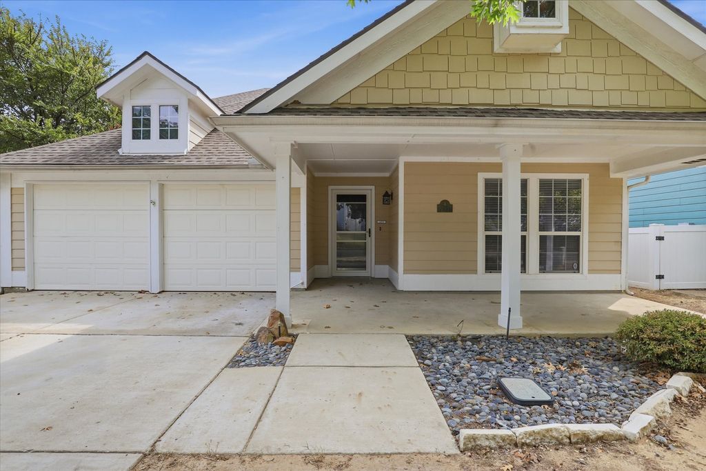 2012 Bridgeport Drive, Providence Village, TX 76227 — photo 2