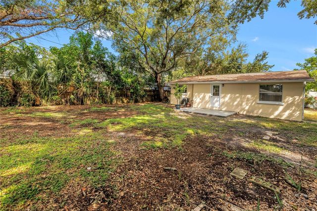 8044 25TH AVENUE N, St Petersburg, FL 33710