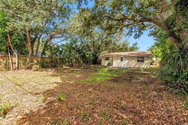 8044 25TH AVENUE N, St Petersburg, FL 33710