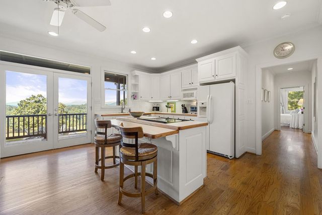 2653 Ben T Huiet Hwy, Clarkesville, GA 30523