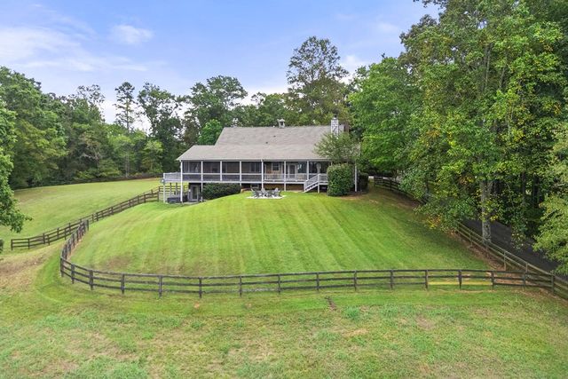 2653 Ben T Huiet Hwy, Clarkesville, GA 30523