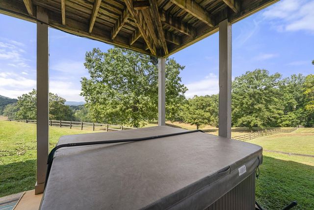 2653 Ben T Huiet Hwy, Clarkesville, GA 30523