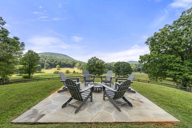 2653 Ben T Huiet Hwy, Clarkesville, GA 30523