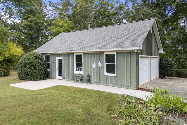 2653 Ben T Huiet Hwy, Clarkesville, GA 30523