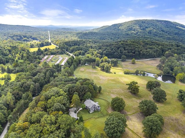 2653 Ben T Huiet Hwy, Clarkesville, GA 30523