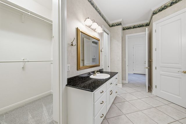 1464 Saddle Club Dr, Kerrville, TX 78028