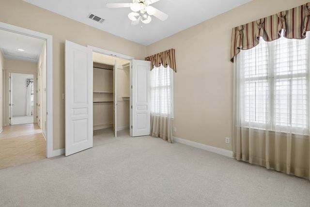 1464 Saddle Club Dr, Kerrville, TX 78028