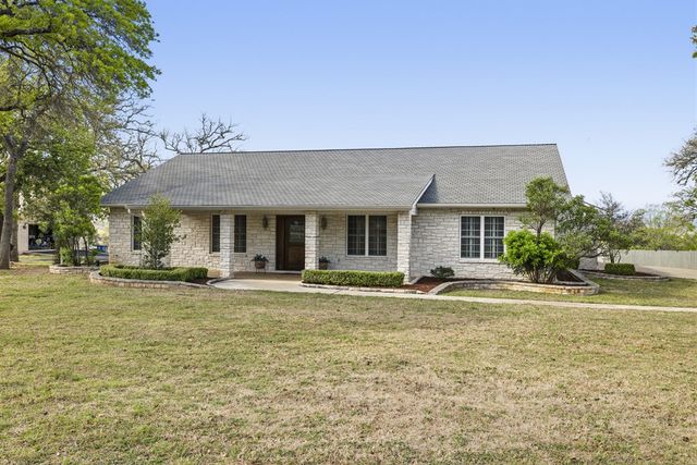 1464 Saddle Club Dr, Kerrville, TX 78028